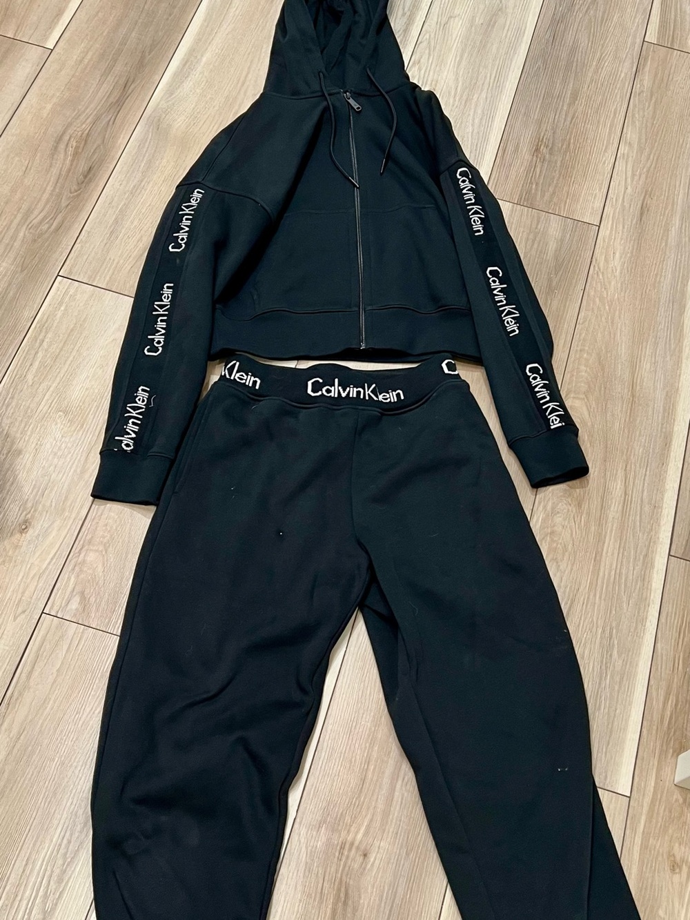 NWOT Calvin Klein Black Logo Elastic-Waist Joggers